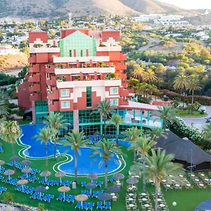 World Riwo Hotel. Hotel